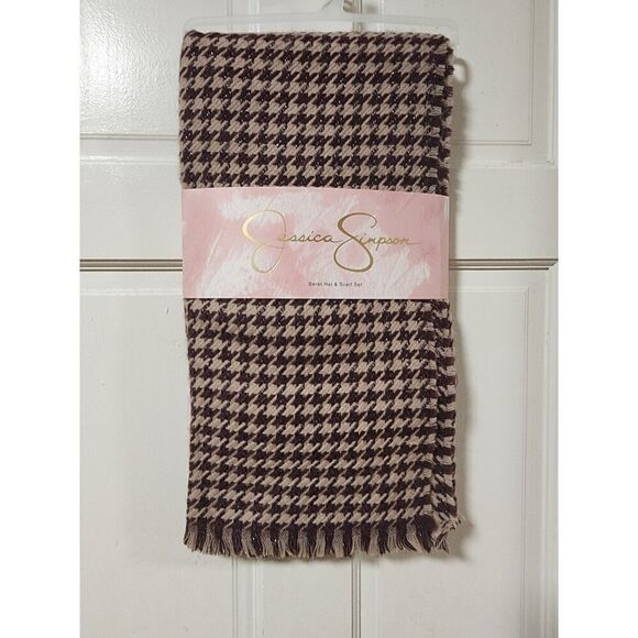 Jessica Simpson Women's Winter Warm Hat & Scarf Set - Picture 4 of 8